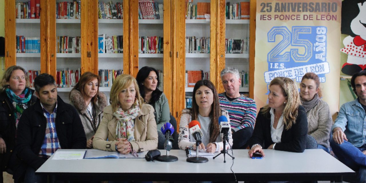 Violeta Fernández recibe a los directores de los colegios en el ayuntamiento