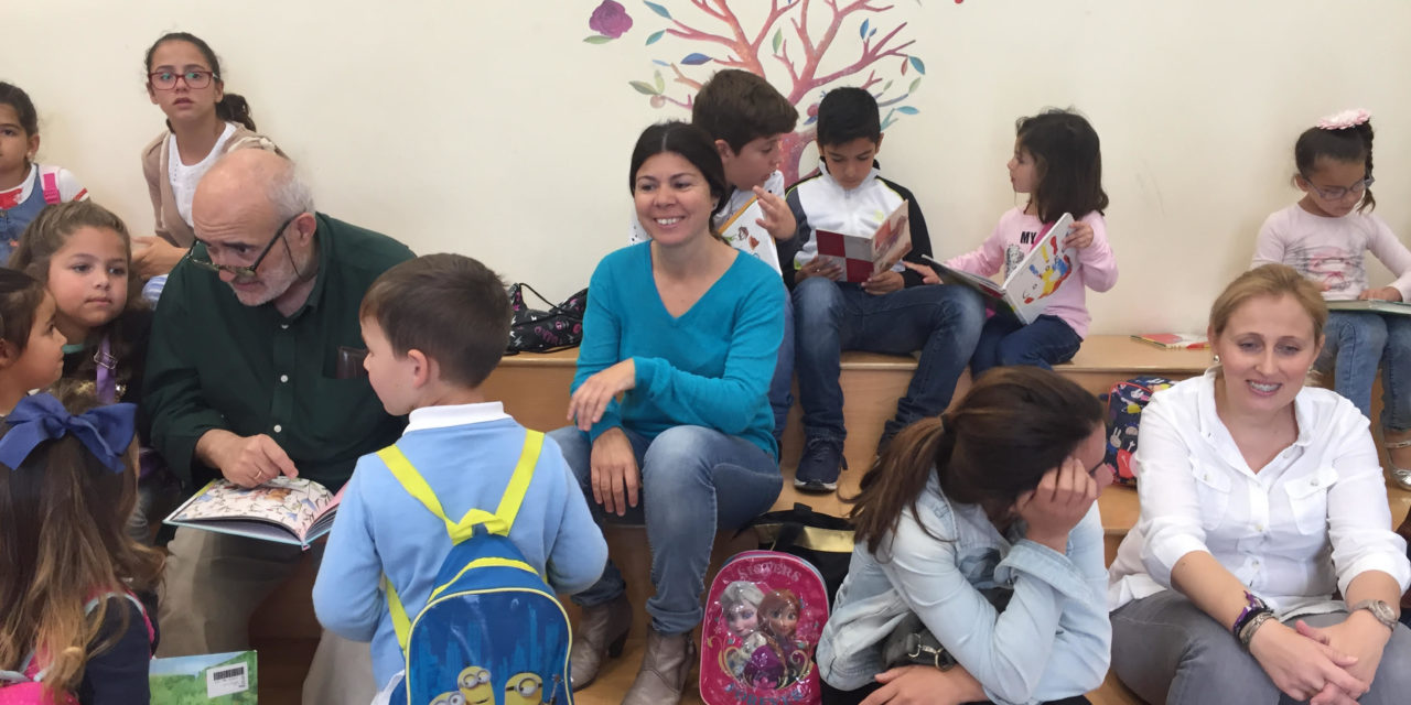 Los colegios de Utrera celebran el Día Internacional del Libro en la Biblioteca Municipal
