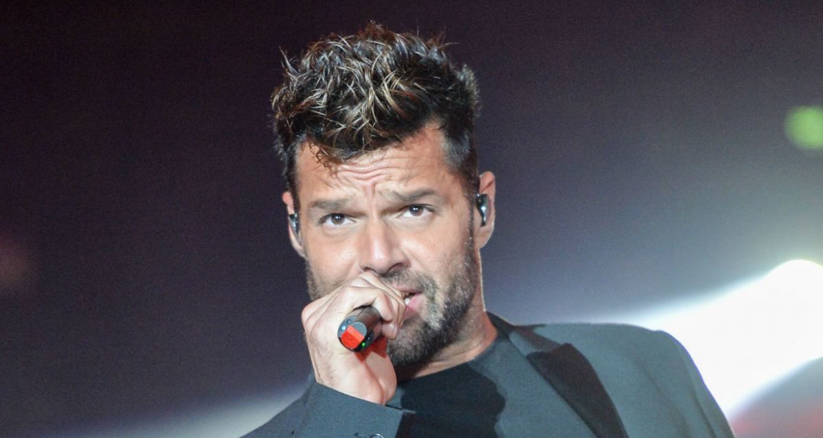 El Ayuntamiento de Utrera organiza un bus-rock para el concierto de Ricky Martin