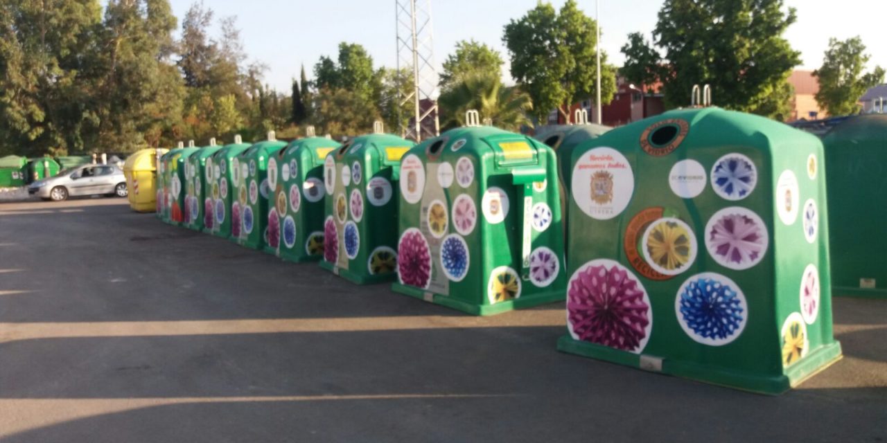 El Ayuntamiento Utrera y Ecovidrio fomentan el reciclaje de vidrio durante la Feria de Consolación
