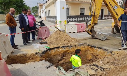 Aguas del Huesna finaliza la actuación de mejora del drenaje de la calle Seguiriya