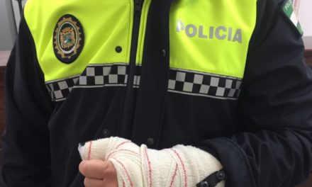 Un peligroso delincuente es detenido en Utrera por dos agentes de la Policía Local que fueron agredidos