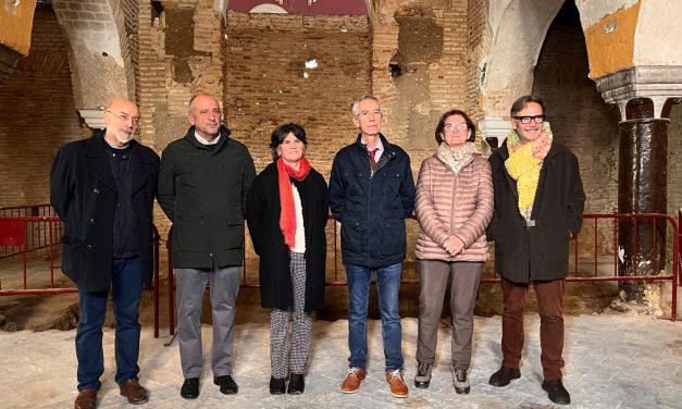 La delegada Territorial de Cultura, Turismo y Deporte visita Utrera para conocer los trabajos que se van a acometer en el patrimonio histórico