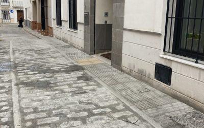 Obras de accesibilidad en calle Santiago Montoto, para facilitar el acceso a los empleados de la ONCE