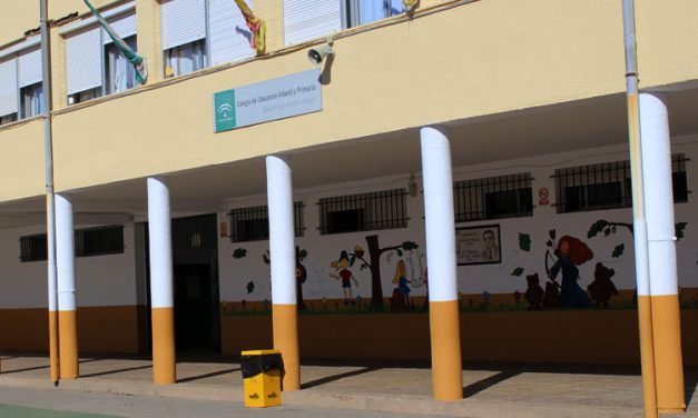 El alcalde y el AMPA del colegio Juan Antonio Velasco se reúnen la próxima semana para abordar el asunto del comedor.