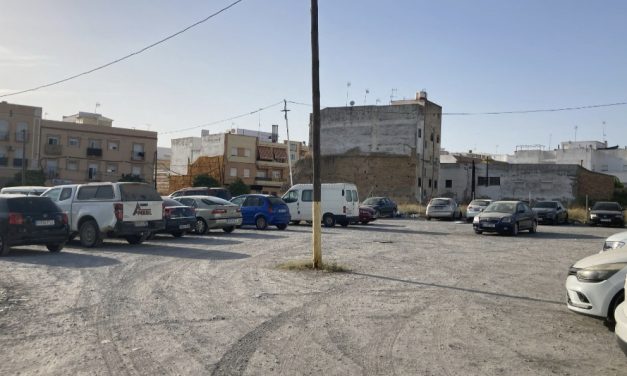 El Ayuntamiento presenta un proyecto para reurbanizar el solar de la antigua plaza de toros, con un aparcamiento y una plaza