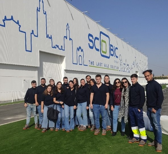 Alumnos de Empleo y Formación visitan la fábrica de Scobic dedicada a la fabricación de vehículos eléctricos ligeros