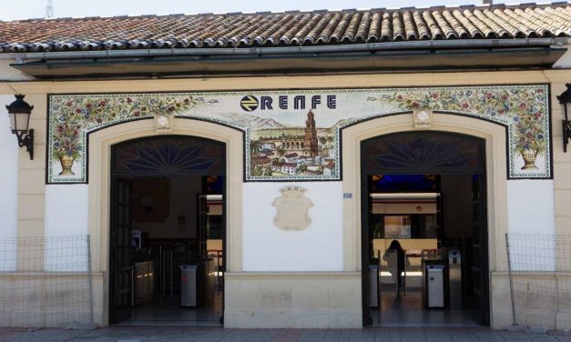 El Ayuntamiento continuará reclamando el resto de obras y mejoras necesarias en la Estación de Utrera