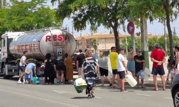 Empeora la situación con la desconexión de las bombas para el suministro de agua a distintas barriadas desde el depósito del Tinte