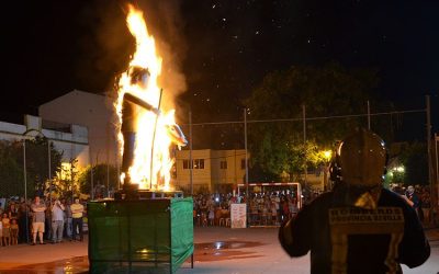 Utrera y sus barriadas celebran la Noche de San Juan con la tradicional Fiesta de los Juanes