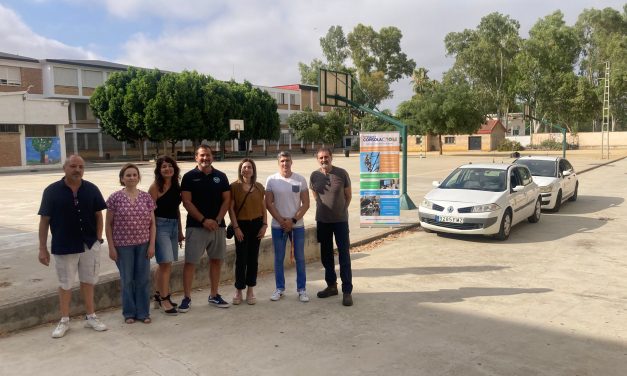 El Ayuntamiento de Utrera cede dos vehículos al IES Virgen de Consolación para la formación del alumnado