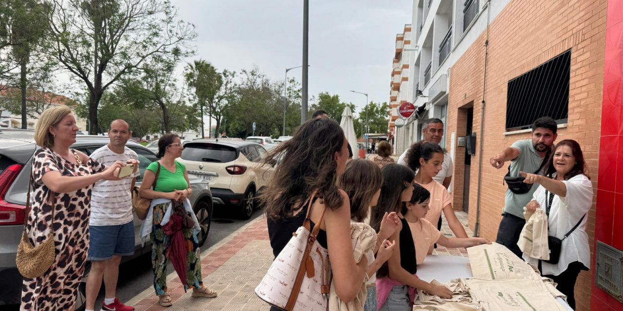 Buena acogida de la campaña “A por el pan con la talega” para fomentar la reducción del uso de plásticos en el día a día