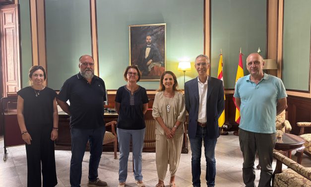 La singularidad de la Sinagoga de Utrera sorprende a autoridades de Ceuta en su visita