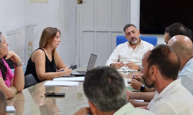 Educación celebra el Consejo Escolar Municipal de cara al curso 2025/26 y concreta los días no lectivos