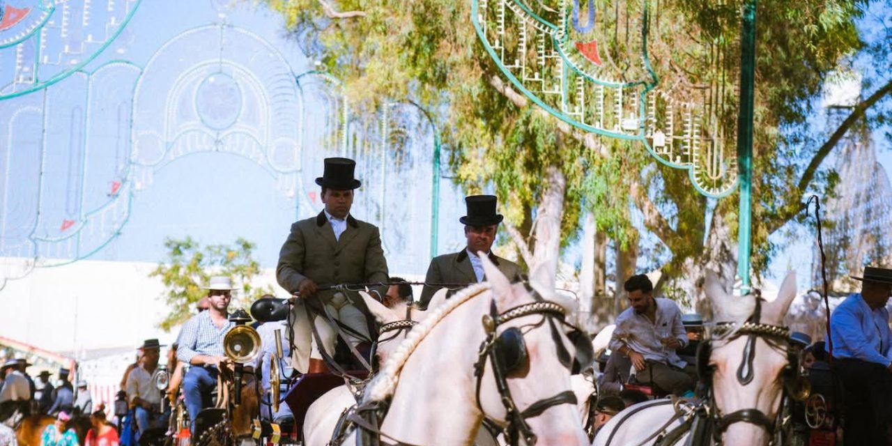 El Ayuntamiento refuerza el control y el bienestar de los caballos durante el Paseo de Feria