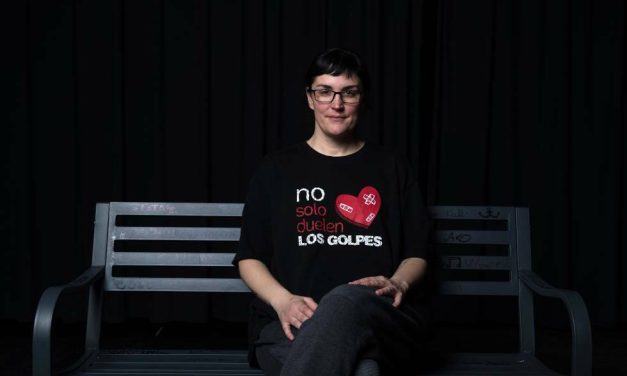 El Teatro Municipal Enrique de la Cuadra acoge el monólogo “No solo duelen los golpes” para el alumnado de Secundaria