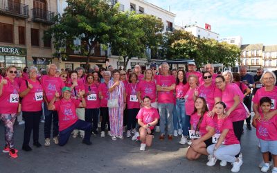 Utrera se tiñe de rosa por la lucha contra el cáncer de mama