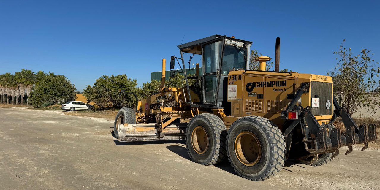 El Ayuntamiento trabaja en la reparación y mejora de caminos rurales en distintas urbanizaciones