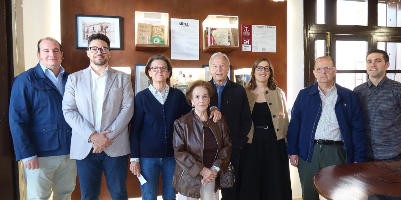 Inaugurada la vitrina número 94 del Museo del Turismo en Utrera