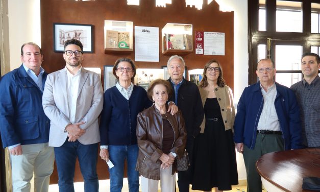 Inaugurada la vitrina número 94 del Museo del Turismo en Utrera