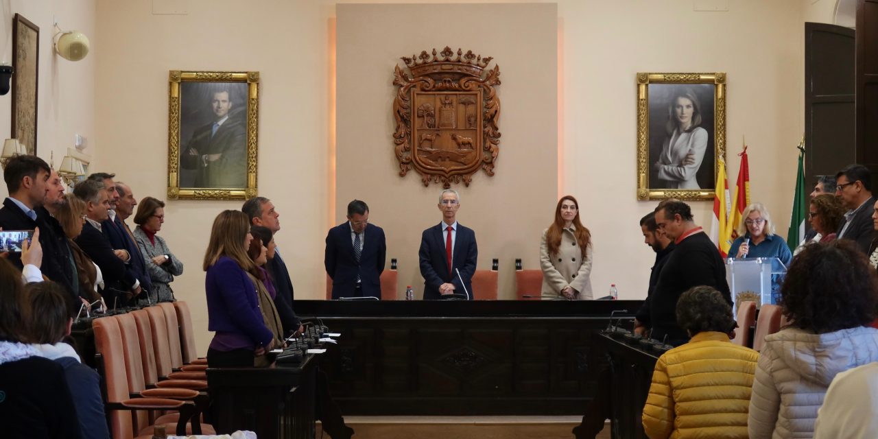 Utrera celebra un Pleno Extraordinario con motivo del Día Internacional de la Eliminación de la Violencia contra la Mujer