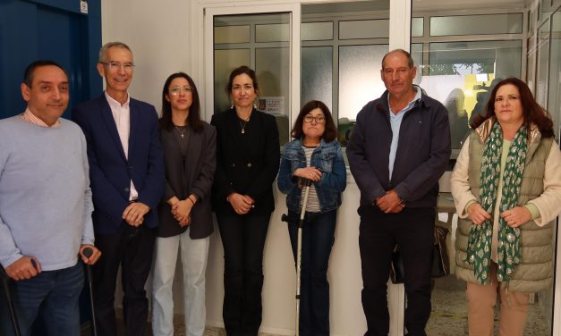 APDIS ya dispone de un ascensor tras una década de espera