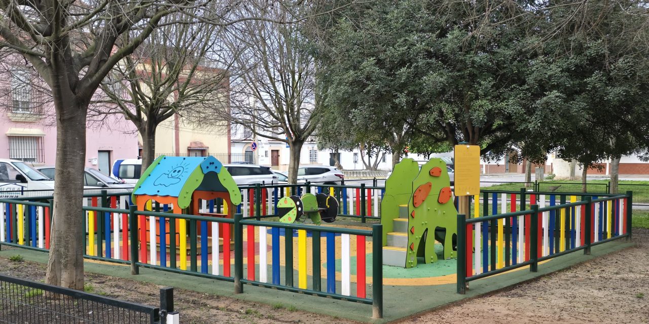 En marcha el plan de mejora integral de once zonas de juegos infantiles del municipio