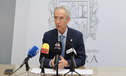 Jiménez cumple una de sus promesas electorales, desbloquea la opción a compra de 225 viviendas en El Tinte