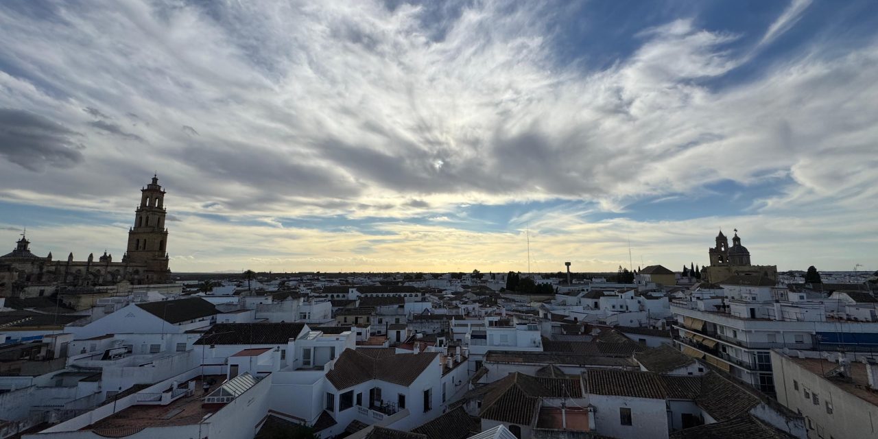 El Ayuntamiento de Utrera suspende la agenda institucional en Fitur 2026 por la tragedia de Adamuz