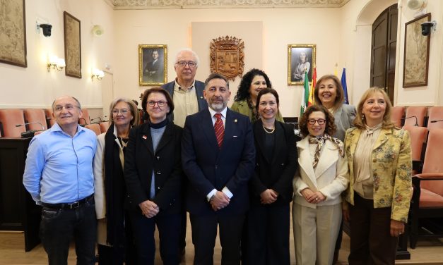 El Ayuntamiento de Utrera celebra un acto en homenaje al personal docente jubilado
