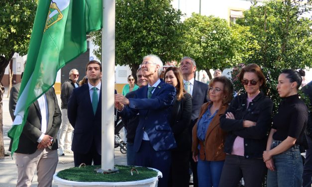 Utrera celebró el Día de Andalucía con el tradicional paseo en bicicleta y actividades en la Plaza del Altozano