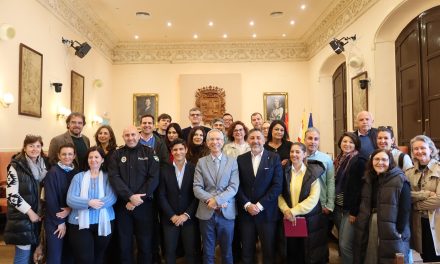 El Ayuntamiento celebra la Comisión Municipal de Absentismo Escolar para reforzar su coordinación en Utrera