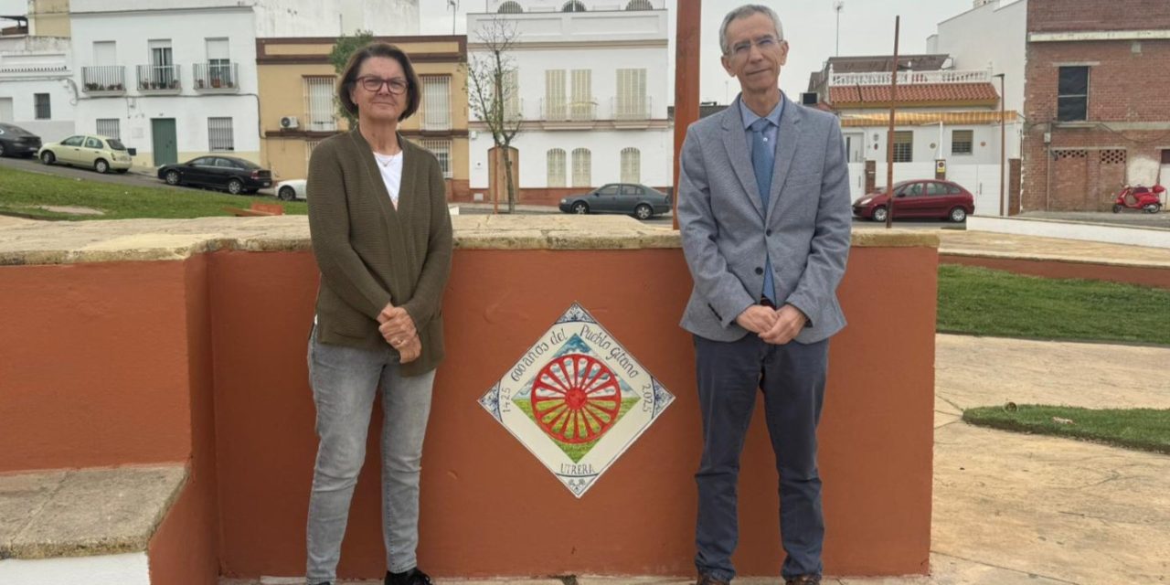 El Pueblo Gitano de Utrera, ya tiene un azulejo en su honor en el parque de El Muro