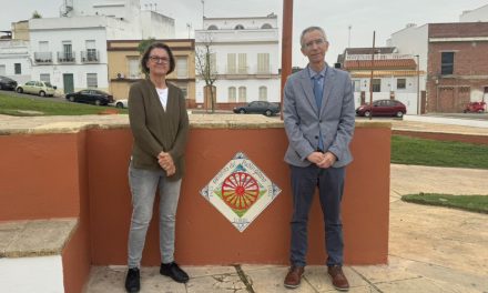 El Pueblo Gitano de Utrera, ya tiene un azulejo en su honor en el parque de El Muro