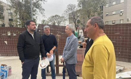 El alcalde de Utrera visita las obras de mejora y ampliación del Campo de Fútbol “El Tinte”