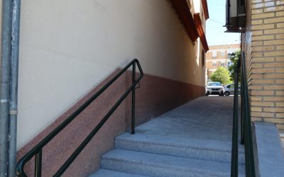 El Ayuntamiento de Utrera culmina la mejora de acerados en diferentes puntos de la ciudad con una inversión de 48.000 euros