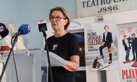 Cultura presenta la programación del Teatro Municipal Enrique de la Cuadra para el último trimestre de 2026