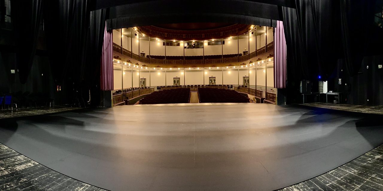 El Teatro Municipal Enrique de la Cuadra se pone a punto para recibir 28 espectáculos hasta final de año