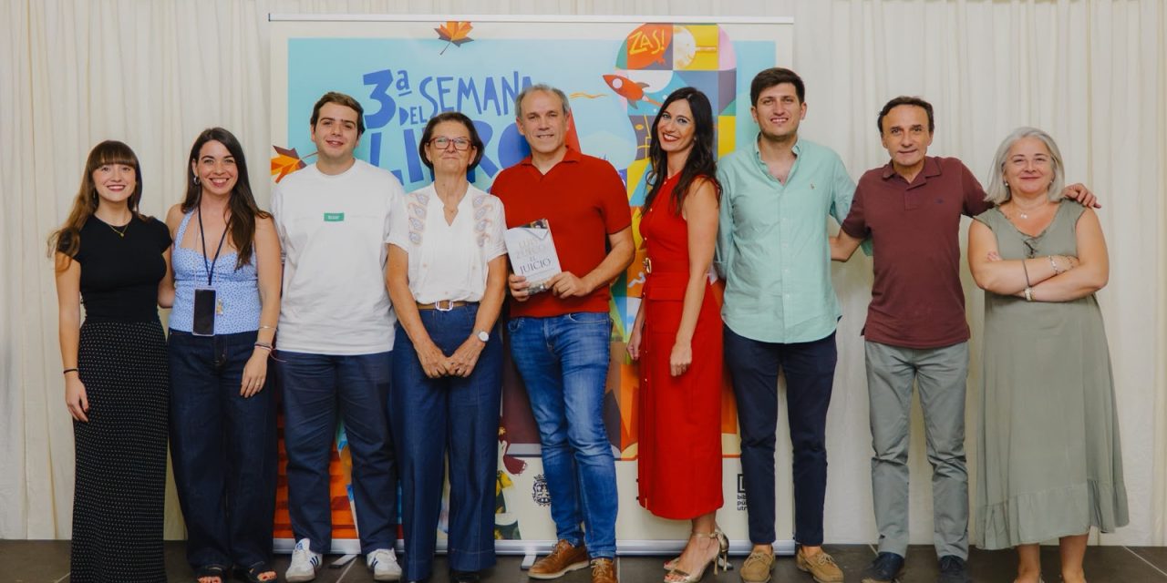 Luis Zueco y la Asociación Musical Álvarez Quintero inauguran la III Semana del Libro en Utrera
